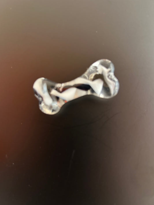 Twist Bone Magnet