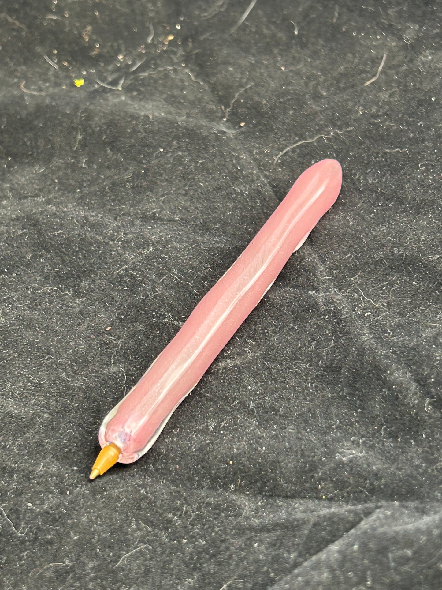 Pink pen