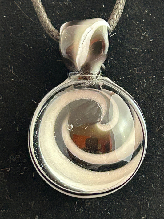 Black & White Round Twist Pendant